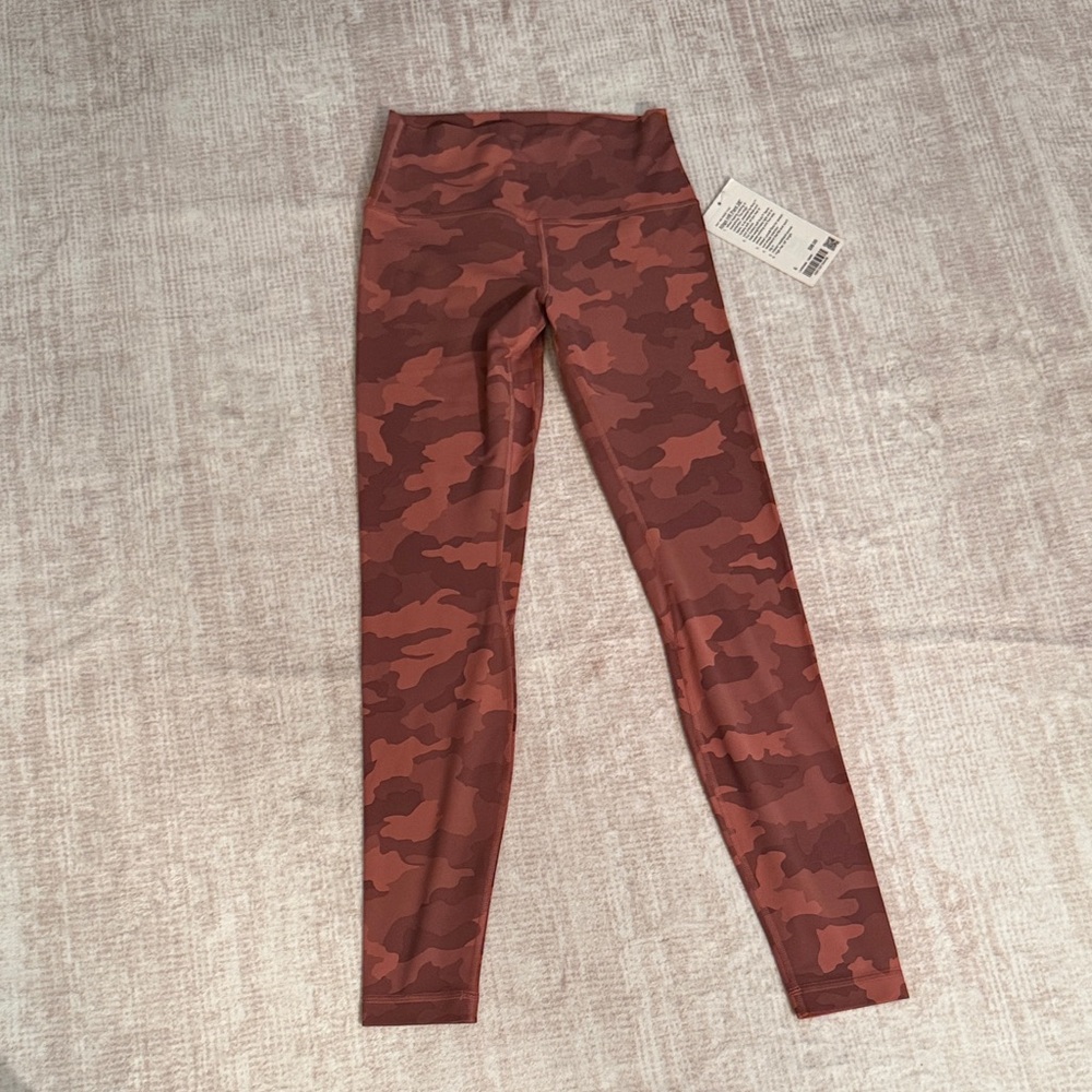 Women's Lululemon Align pink Camo Print Leggings size 6